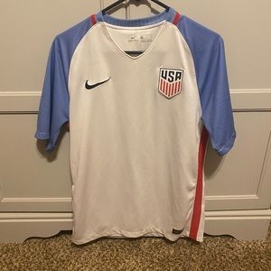 Nike mens USA soccer jersey size medium